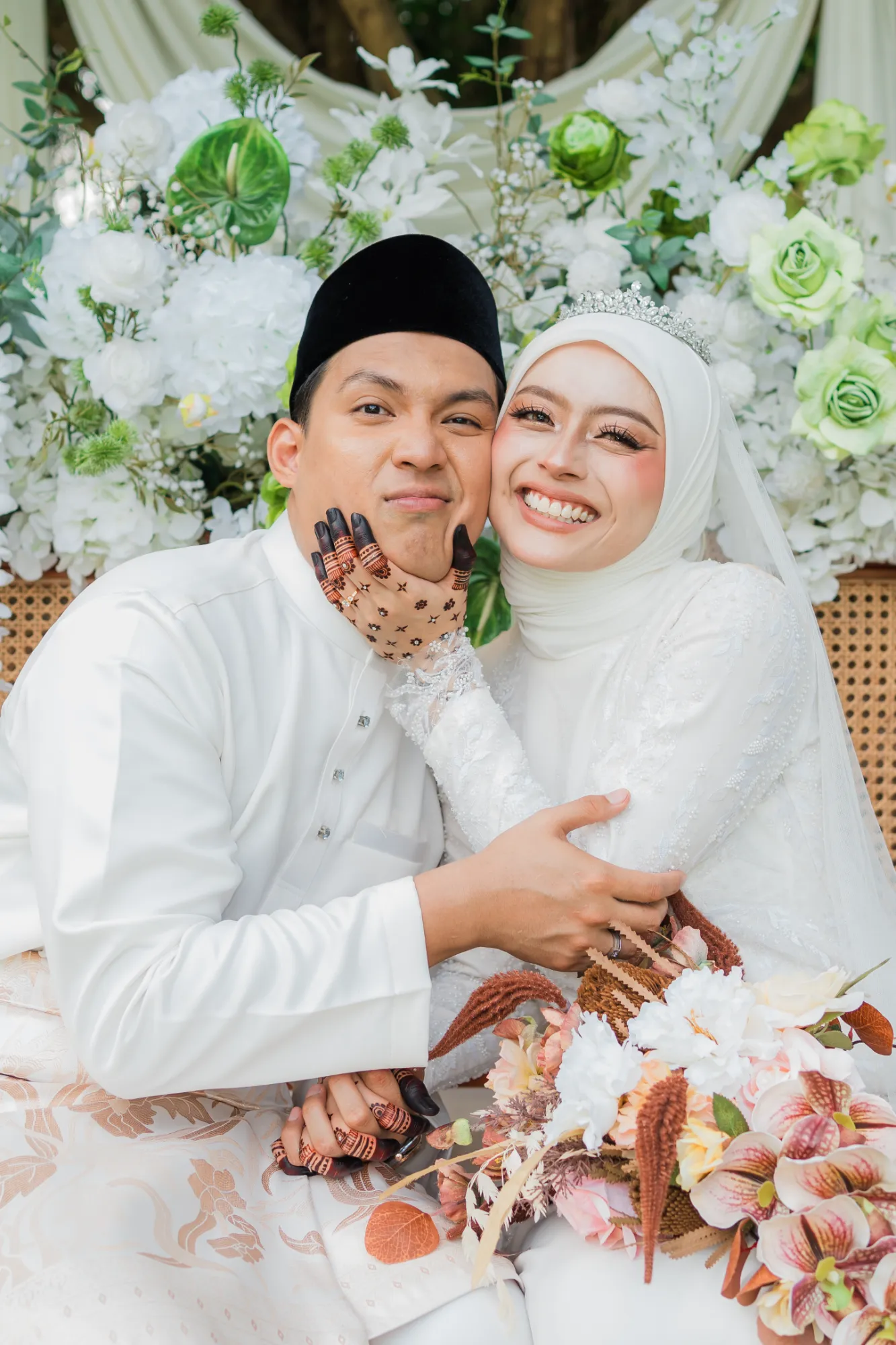 Sweetpictures photo outdoor pelamin - couple posing